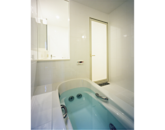 洗面室と繋がる浴室