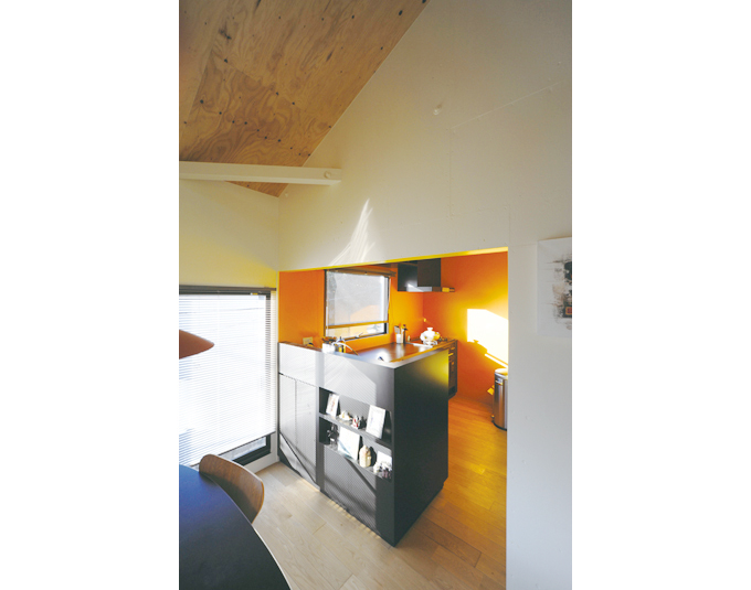 コンパクトでローコストなキッチン