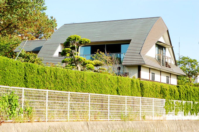 銅板葺きの屋根