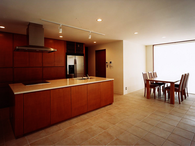 大容量の収納家具キッチン・家事動線と物入