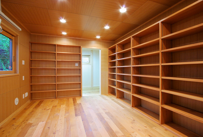 １階の書斎兼寝室