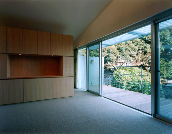 書斎・クローゼット・インナー洗面所がある寝室