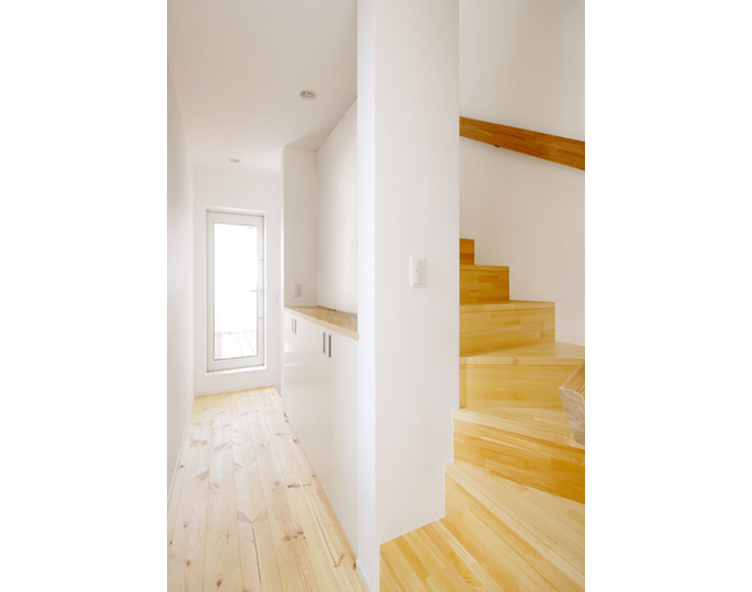 ゆとりの寸法で作った回遊できる階段