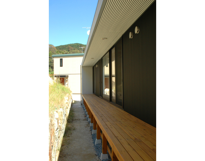 軒天：庇の材料