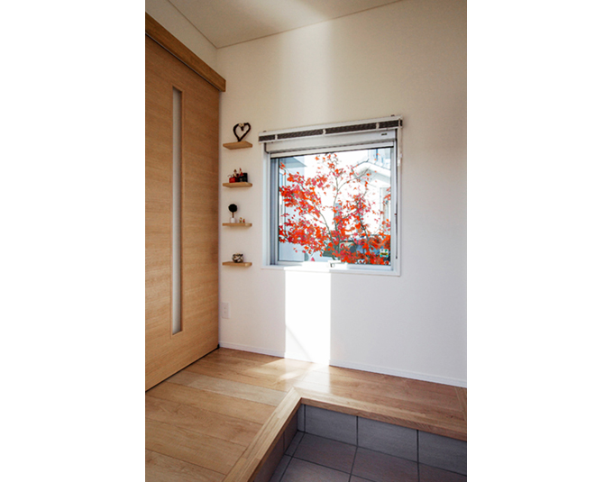 玄関には紅葉の「名画」