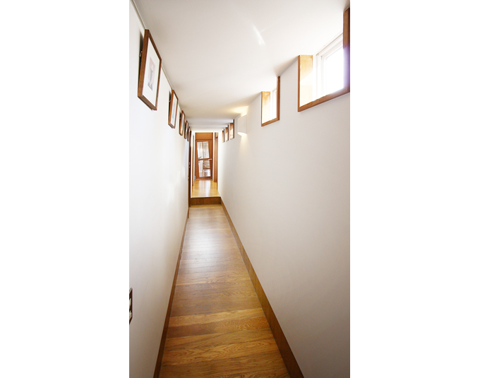 ギャラリーのような廊下