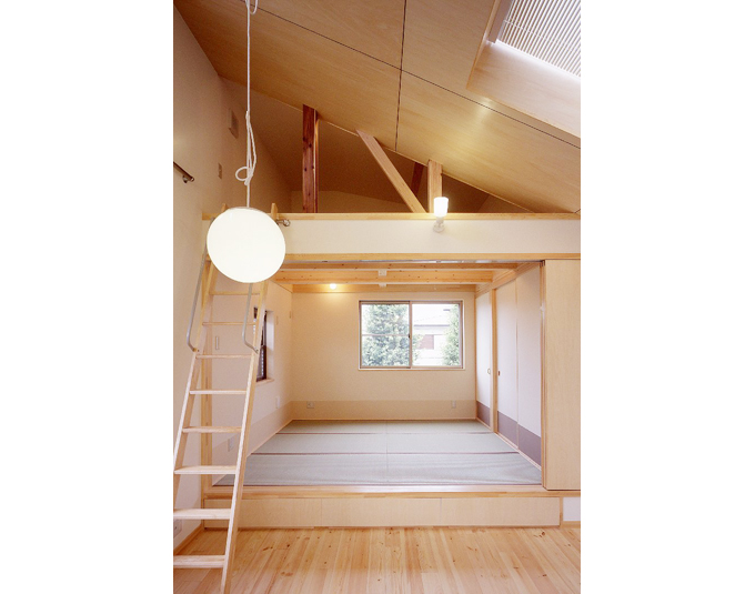 木の構造体を一部現しにした和室・ロフト