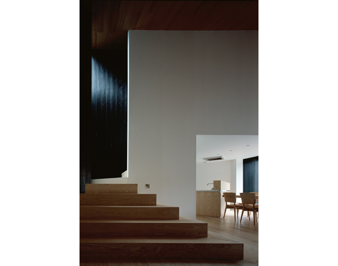 多方向へ広がる階段