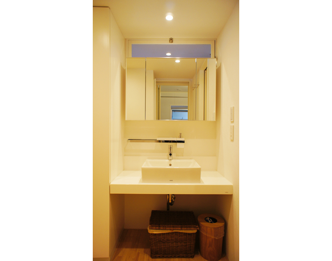 外窓のない洗面所に設けた通風窓