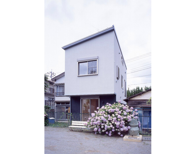 建物裏側の外観