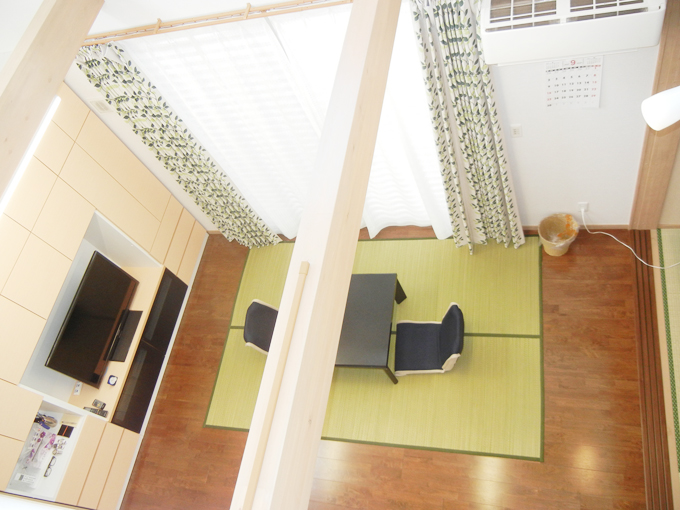 家族を一つにするリビング吹き抜け