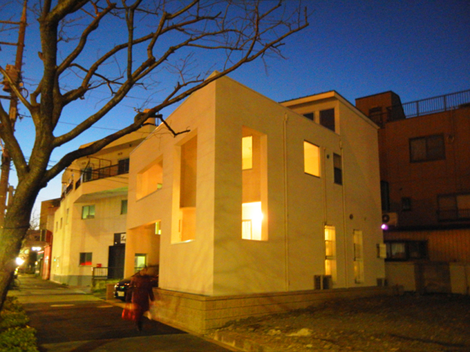 スクリーン壁で囲まれたプライバシー