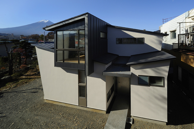 ナナメ壁の外観