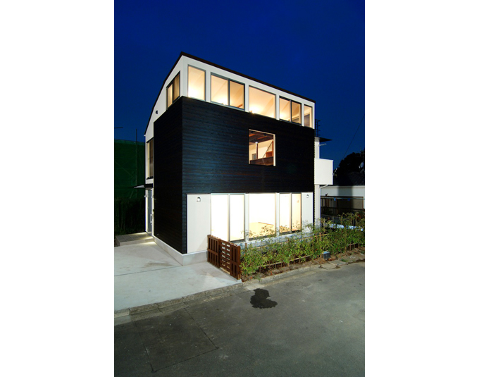 植栽とカーポートでつくる外構