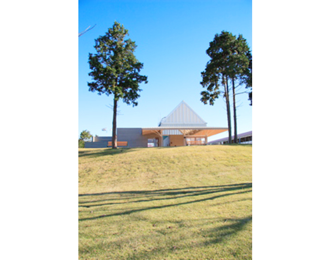 丘の上に佇む家