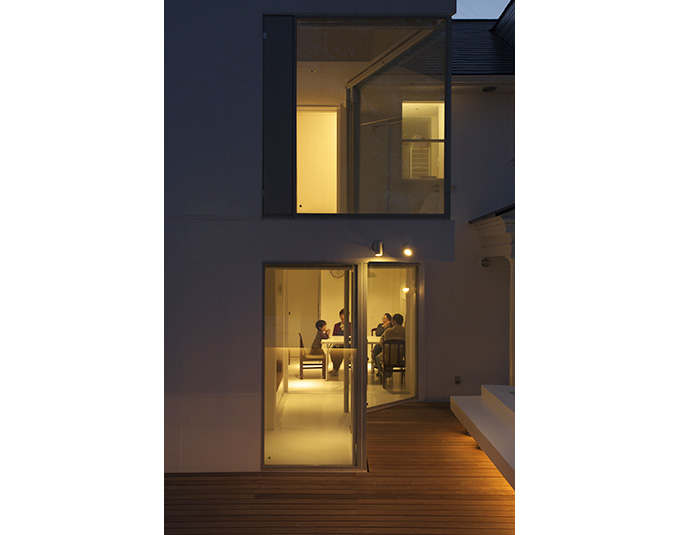 やわらかい間接照明で一家団欒