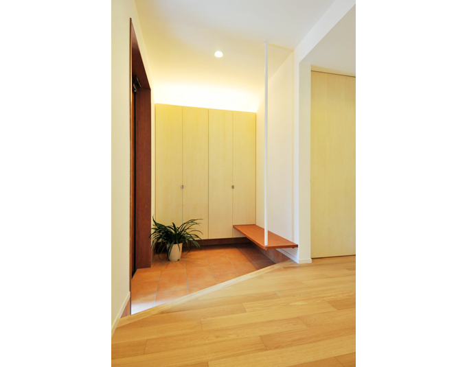 気をふんだんに使った玄関スペース