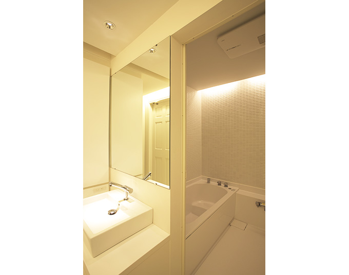 やわらかな光に癒される洗面浴室