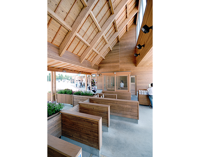 ハイサイドトップライトで明るい空間に