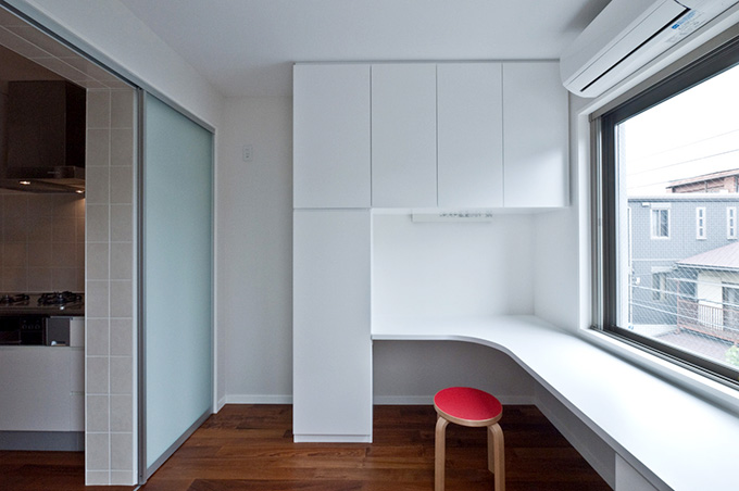 キッチン横に広い家事スペース