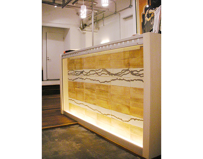 ヨガスタジオ受付カウンター