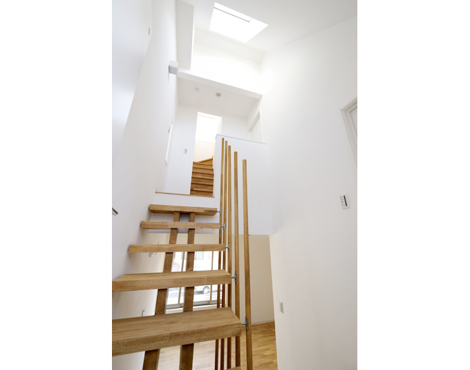 オープンな階段スペース