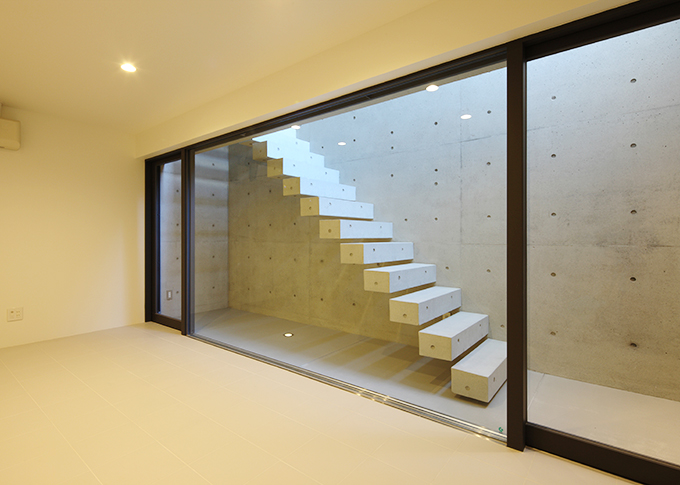 採光のとれた地下室