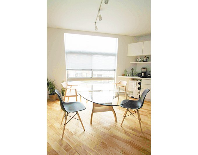 H邸　空間に合わせたオリジナルダイニングテーブル