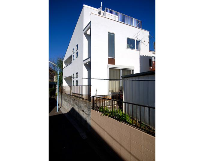 すっきりしたイメージの外観