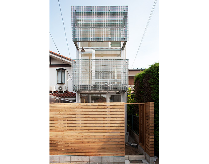 プライバシーにも配慮したモダンな外観