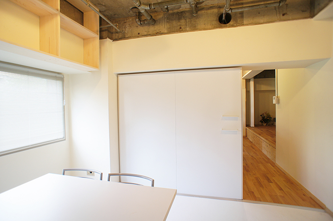 間仕切りを動かせば部屋の印象もガラリ