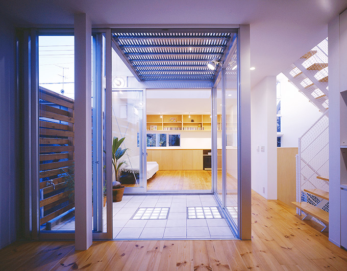 部屋の中心にバルコニーのある家 Fevecasa フェブカーサ 部屋の中心にバルコニーのある家 Fevecasa フェブカーサ