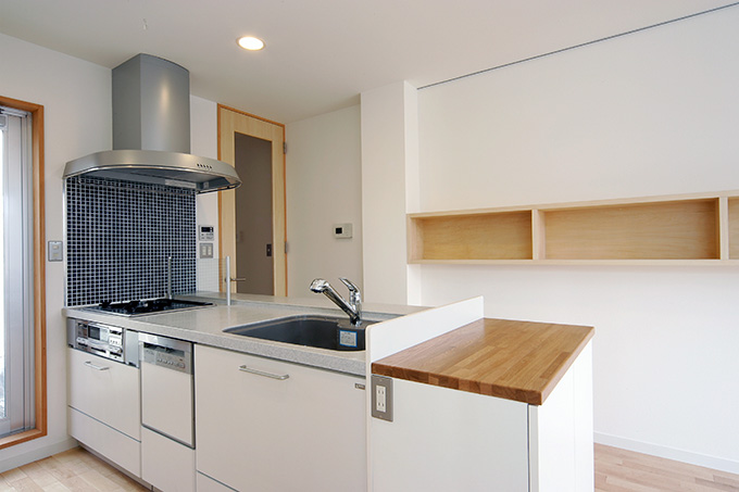 キッチンはモザイクタイルできめる