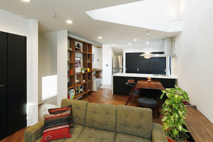 解放感がある明るいリビングダイニンング