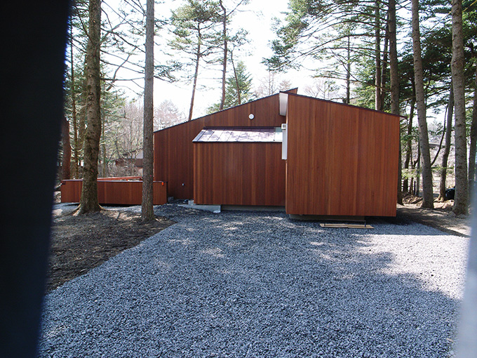 木目調の外壁で統一