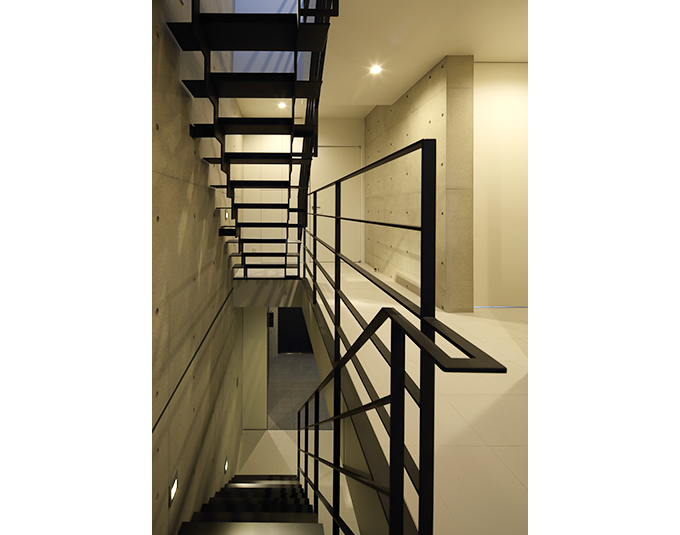 階段（１～２階）