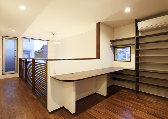 ﾌﾘｰｽﾍﾟｰｽを利用した書斎コーナー