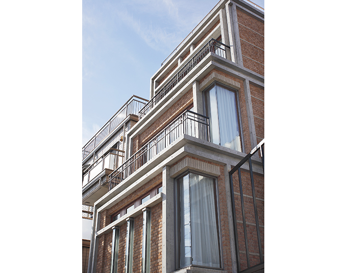 開放的なバルコニー