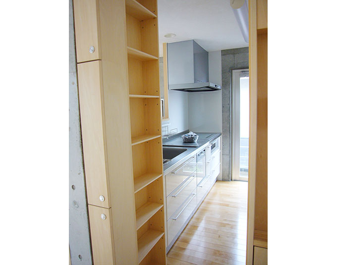 スタイリッシュにまとめたキッチン