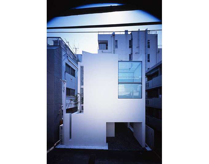 日当りの悪い極小地でも光溢れる家